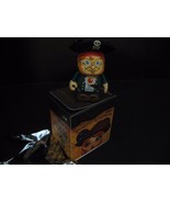 New Disney 3&quot; Vinylmation Pirates of the Caribbean Series 2 Auctioneer F... - £6.75 GBP