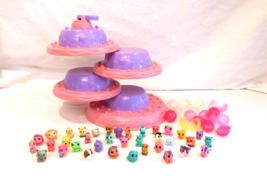 SQUINKIES Palace Surprise Tower Cake Display Holder Playset Bubbles Toys  - £16.36 GBP