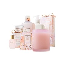 Thymes Goldleaf Gardenia Collection Gift Basket - £101.43 GBP