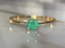 Emerald Ring is a Vintage Genuine Faceted Emerald Gem in a Solitaire Ring - £63.50 GBP