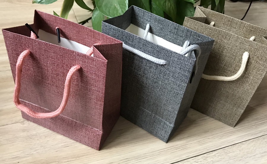 5pieces paper small Gift Bags,Handmade wedding gifts bags,birthday gift ... - $14.30