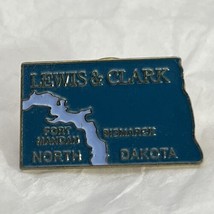 Lewis &amp; Clark Fort Mandan Bismarck North Dakota Souvenir Enamel Lapel Hat Pin - £7.95 GBP