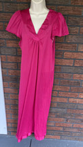 Vintage Pajamas Medium Vanity Fair Nightgown Embroidered Flower Butterfl... - $18.05