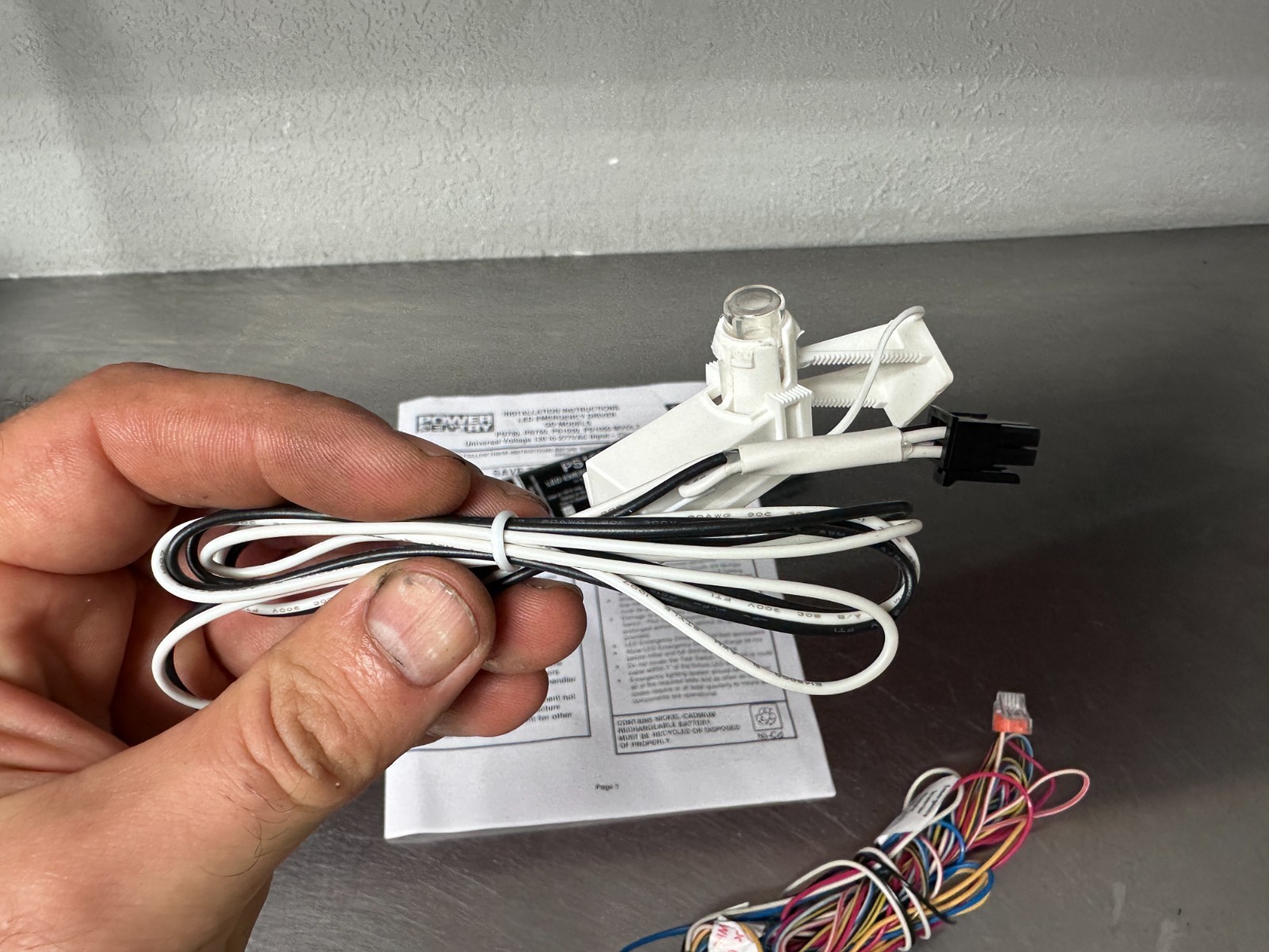 Power Sentry PS1030 1.5 hour Emergency Driver LED 30V 1.5A DC Set with wire plug Item image 13