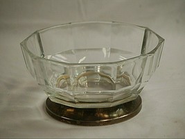 Vintage Clear Glass Fruit Bowl Centerpiece Silverplate Base Unknown Make... - $39.59