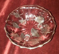 Vintage Small Footed Glass Bowl with Silver Leaves - £23.34 GBP