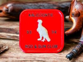 KALICOONTIE Rod &amp; Gun Club Plastic Pheasant  Pin Button Columbia County NY - $9.87