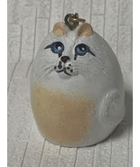 Wooden cat wooden keychain white cat retro - $479.16 MXN
