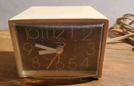 Vintage Timex Easy Reader Lighted Dial  Alarm Clock Tested Working  - £17.12 GBP