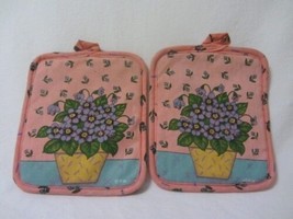 R M Square Pot Holders Pair Flowers In Basket Backs Are Quilted Heat Resistant - £5.42 GBP