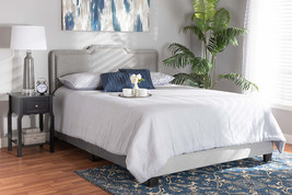 Auburn Glam Gray Velvet Fabric Upholstered Queen Size Panel Bed - $3,624.30 MXN
