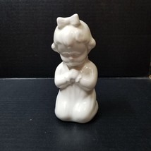 Praying Girl Figurine Vintage Kneeling Bedtime Prayers White Porcelain C... - £5.50 GBP