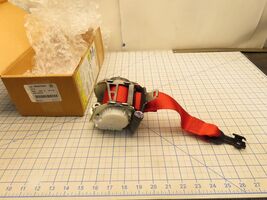 GM 85557284 Seat Belt Retractor LH Drivers RED General Motors - $126.39 CAD