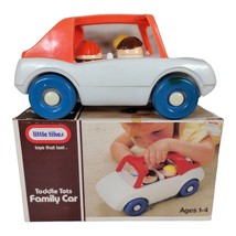 Vtg 1986 Little Tikes Toddle Tots FAMILY CAR with 3 Chunky People &amp; 1 Dog #0674 - £24.23 GBP