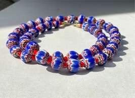 Kleine blaue Chevrons und weiße Herz venezianische Perlen afrikanische K... - $59.62