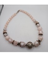 Vintage plastic beaded necklace One bead damaged - €21,61 EUR