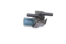 01-05 LEXUS IS300 FUEL VAPOR CANISTER VACUUM SWITCH VALVE E5011 image 6