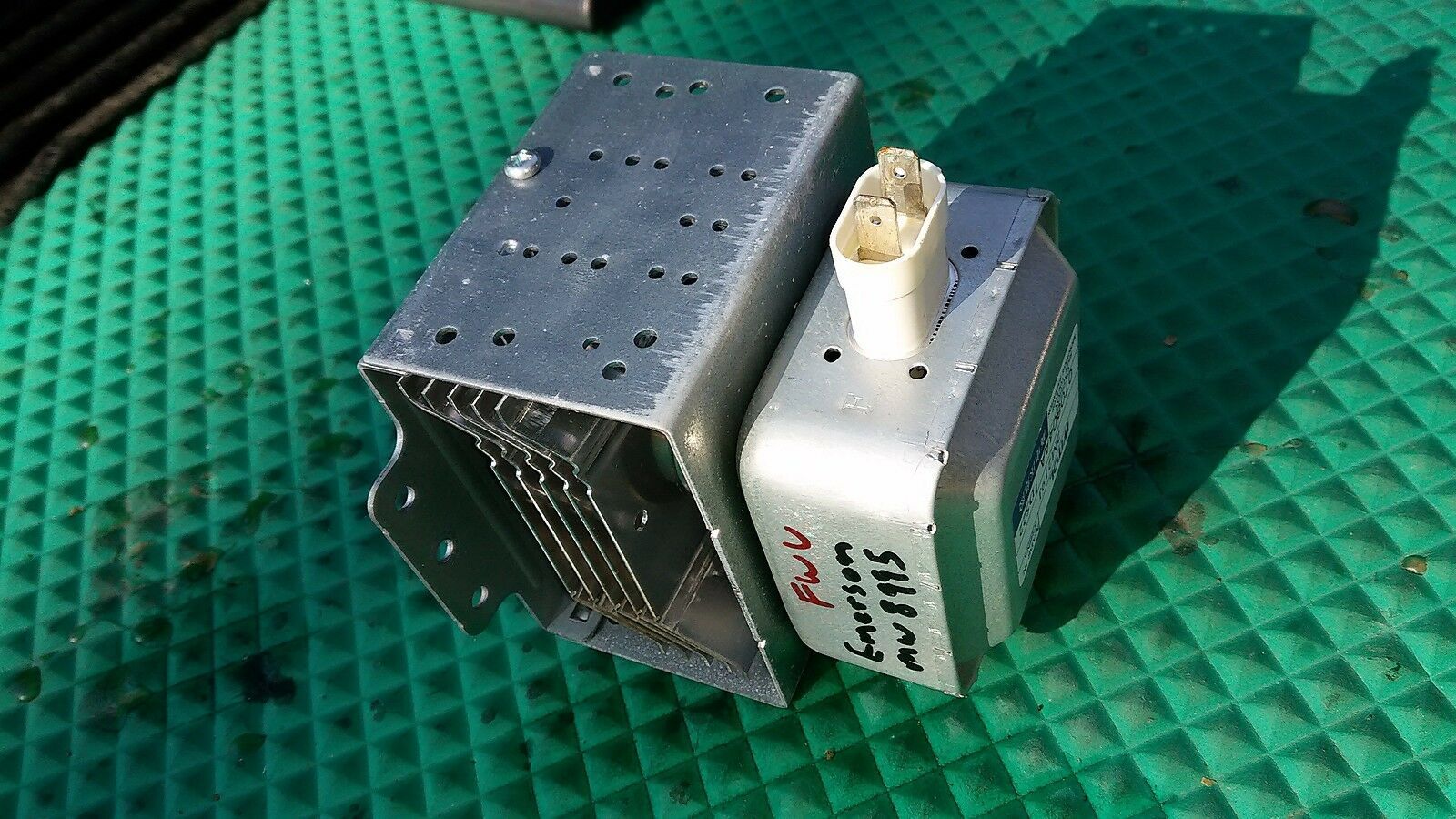 6RR48 MAGNETRON WITOL 2M219J, FROM EMERSON MW8995 MICROWAVE OVEN, 0.4 OHMS, VGC - $24.30