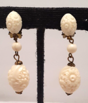 W. Germany Gold Tone White Lucite Bead Faceted Dangle Clip On Earrings Vintage - £19.48 GBP