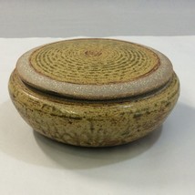 Studio Pottery Signed Covered Bowl Tan Spiral Design Lid Holds 36 Oz - £21.24 GBP