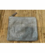 Erin Condren Metallic Silver Functional Clutch Bag Gold Hardware 8-1/2”X7” - $413.36 MXN