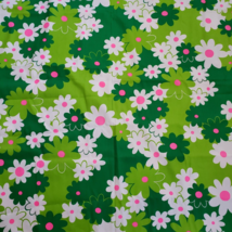 Vintage Daisy Mod Floral Fabric Flower Power Hippie 60s 70s Green Pink K... - £69.40 GBP