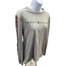 Tommy Hilfiger Men's M gray Long Sleeve Cotton Graphic T-Shirt - $18.99 Tommy Hilfiger Men's M gray Long Sleeve Cotton Graphic T-Shirt - $18.99