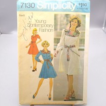 Vintage Sewing PATTERN Simplicity 7130, Young Contemporary Fashion, Misses 1975 - $14.52
