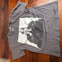 Amaru Entertainment 2Pac Tupac Shakur Graphic T-Shirt Gray Size L - $13.86