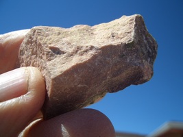 Coffinite Uranium Rock: Jurassic Canyon 1.1 Oz., 76,000 Cpm $34.00 + 9.50 S/H - £27.14 GBP