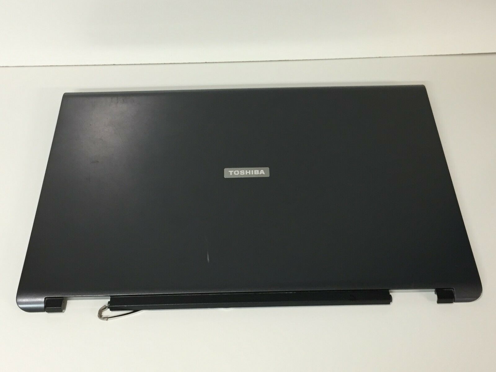 Toshiba Satellite P105-S6004 17" Laptop back cover 3DBD1LC0I89 3DBD1LC0 - $15.98