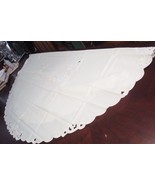 FANCO Tablecloth 72&quot; Round White Flowers Cream, New [3] - $1,011.91 MXN
