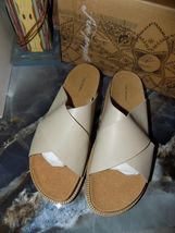 Free People Sidelines Footbed Dove Grey Sandals Size 10 (40) Women's NEW - $88.00