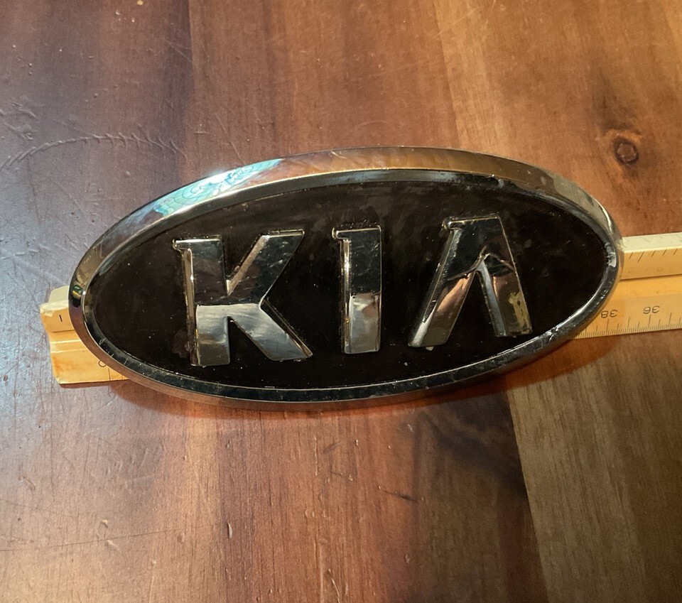 2005-2010 KIA Logo Grill Emblem Front Badge 4.5 X2.25” OEM KIA Part# 86318-2G000 Item image 2