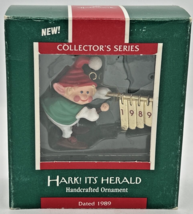Hallmark Ornament Hark! It&#39;s Herald 1989 U125 - £11.77 GBP
