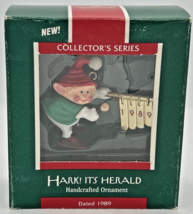 Hallmark Ornament Hark! It&#39;s Herald 1989 U125 - £11.38 GBP