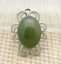 Green Agate Stone Oval Silver Tone Flower Floral Necklace Pendant Vintage - £18.91 GBP