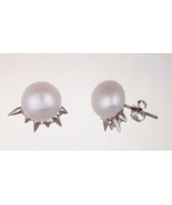 18K White Gold and Fresh Water Pearl and Spike Earring - $182.70 MXN