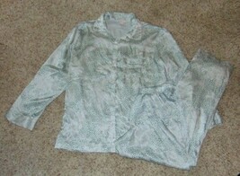 Victorias Secret Pajamas 2 Pc Satiny Top &amp; Pants Silver Animal Women&#39;s-sz L - $37.62