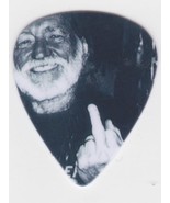 RaRe WILLIE NELSON giving the finger GUITAR PICK COUNTRY OUTLAW BAD BOY USA - £15.70 GBP