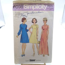 Vintage Sewing PATTERN Simplicity 6098, Misses Look Slimmer 1973 Princess Dress - $8.80