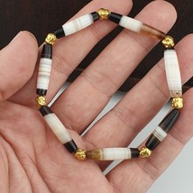 Antique Old Yemeni Agate Natural lines White agate Beaded Bracelet - $92.00