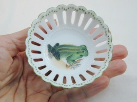 Early Signed Hand Painted Porcelain Reticulated Bowl Frog - £39.95 GBP