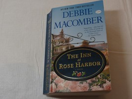 Debbie Macomber 2013 The Inn at Rose Harbor Novel paperback book - £15.50 GBP