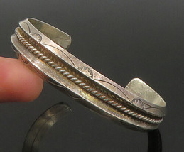 NAVAJO 925 Sterling Silver - Vintage Etched Detail Twist Cuff Bracelet - BT8816 - £111.27 GBP