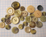 Vintage lot of Sewing Buttons - Mix of Tans - £16.12 GBP