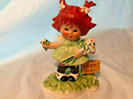 Red Headed Kid Goebel Girl Daisies  Stylized BYI 24 1958 W Germany Chipped hair - £23.97 GBP