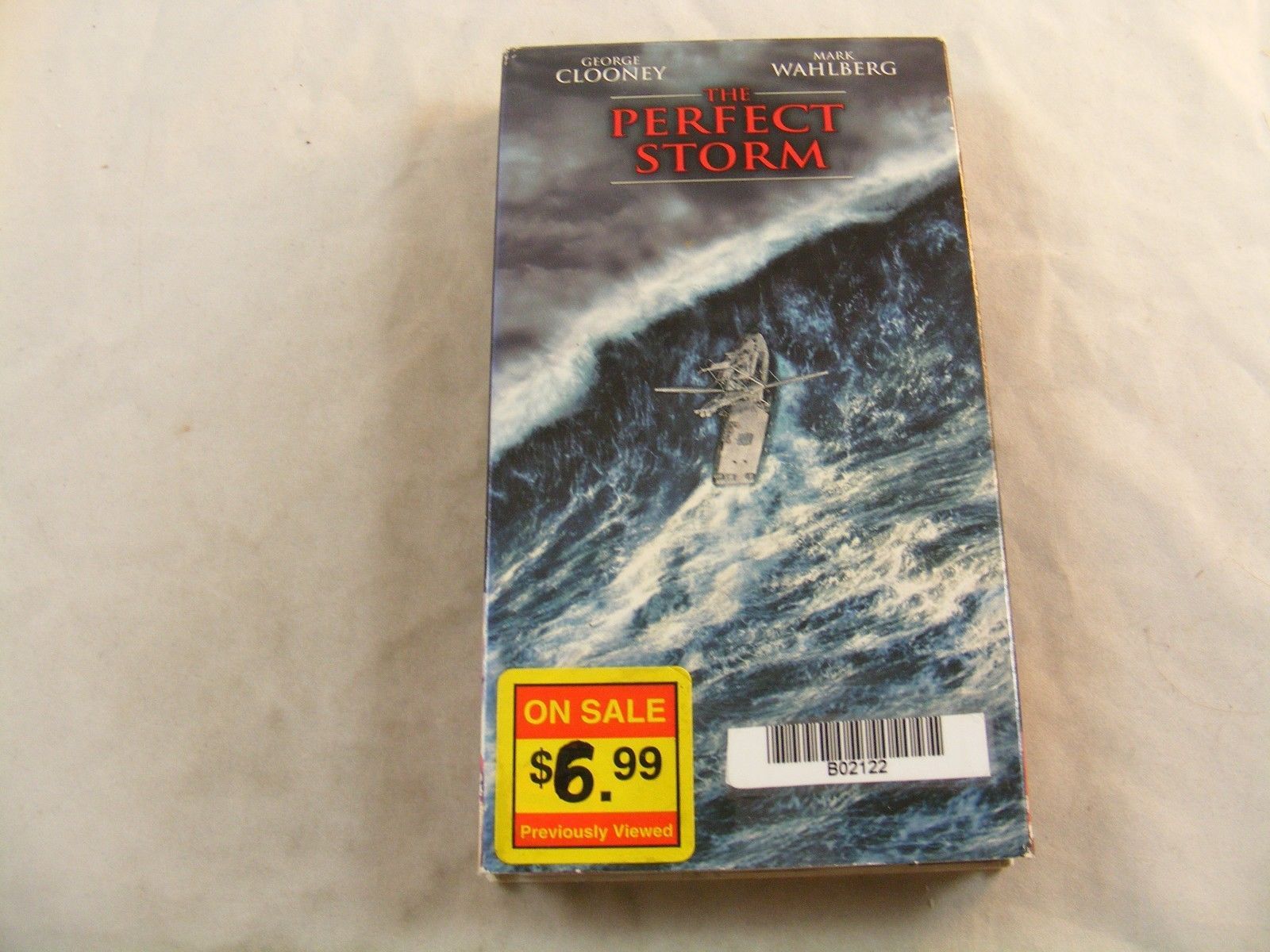 The Perfect Storm (VHS, 2000) - $1.29