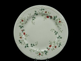 Pfaltzgraff Winterberry Porcelain 10&quot; Christmas Dinner Plate, Holly &amp; Mistletoe - £9.98 GBP
