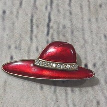 Vintage Red Hat Society Gold Tone Enamel Brooch Pin 2&quot; Wide 1&quot; Tall Sun Hat - £5.51 GBP